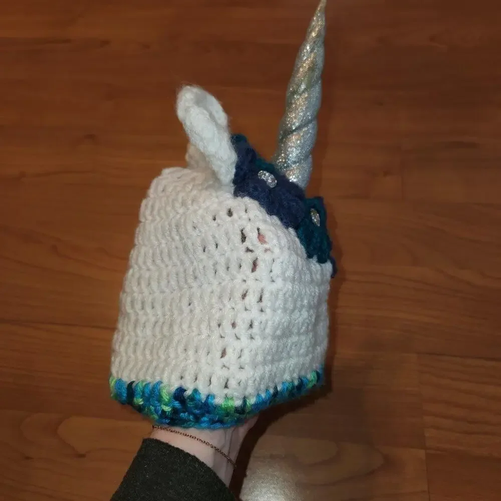 Unicorn Hat with Flower Crown Crochet || EUC
